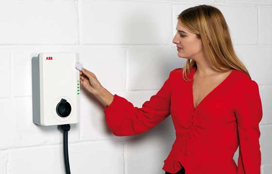 ABB Terra AC 22 kW okos fali töltő OCPP, RFID - Type 2 kábellel
